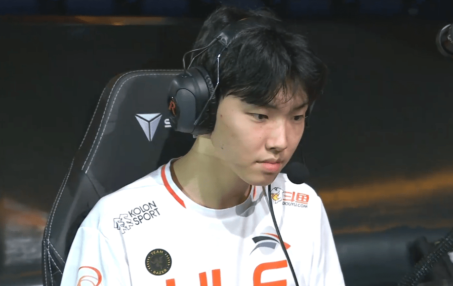 C9翻盘T1，Deft拿下关键大龙宿命之战半决赛，让粉丝疯狂欢呼