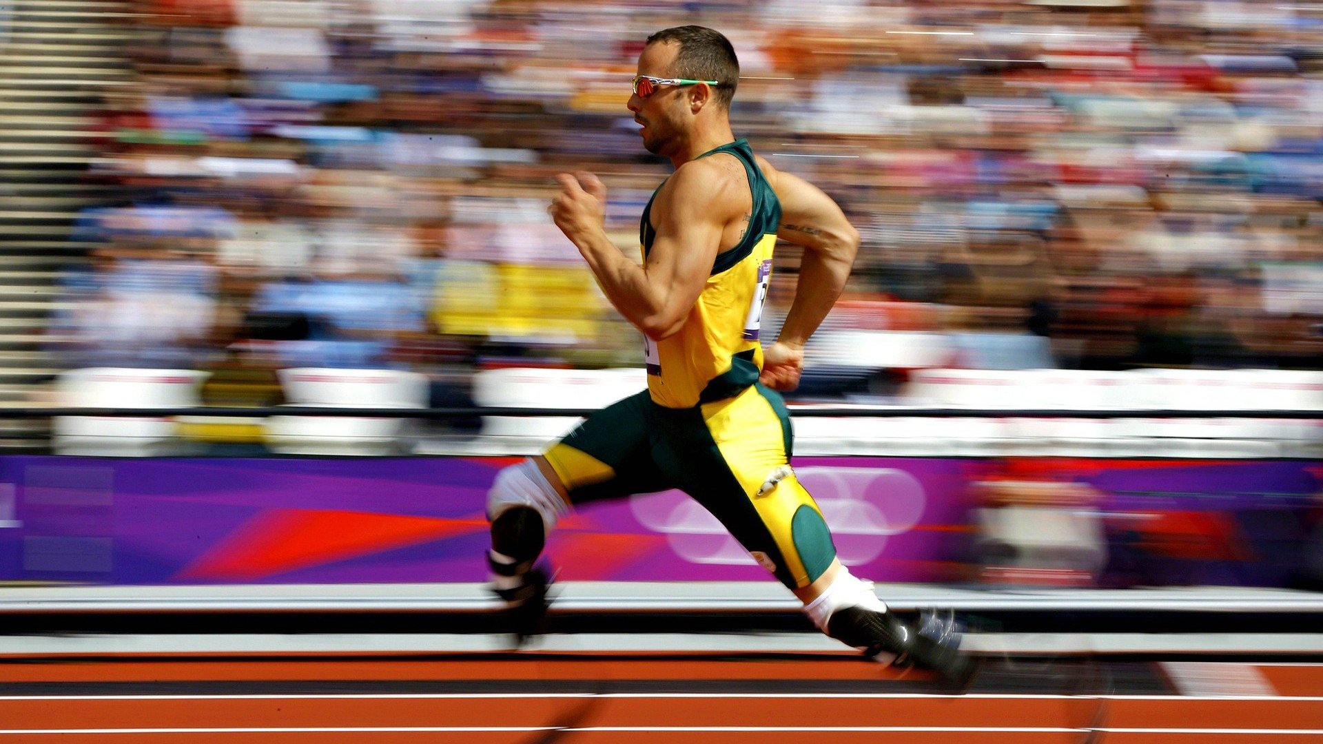 开云-湖人硬仗取胜步行者，欧文攻防两端统治力彰显，逆境中绽放巨星光芒